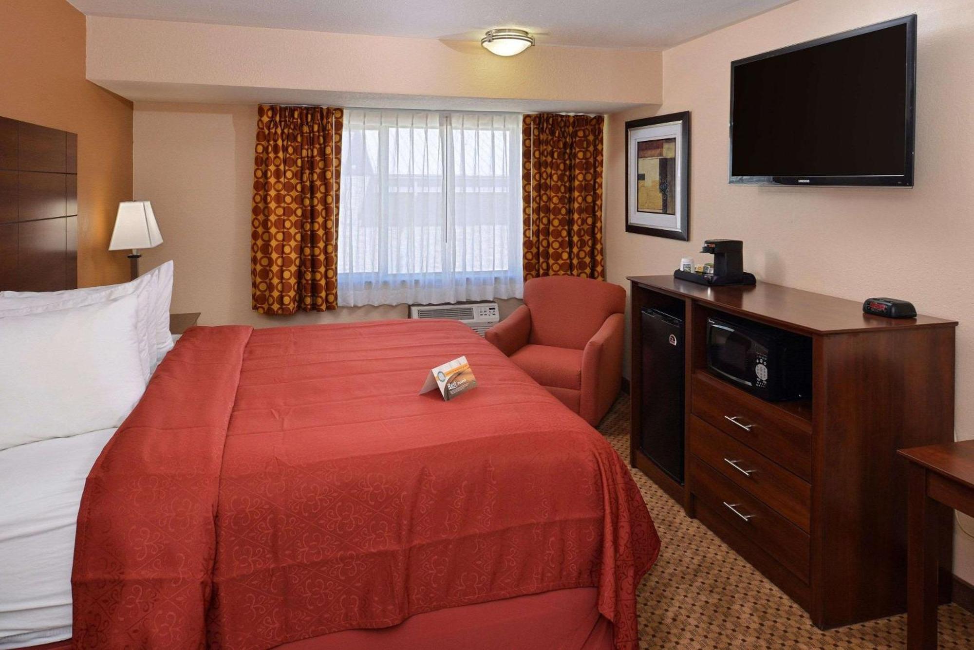 אפלטון Quality Inn מראה חיצוני תמונה